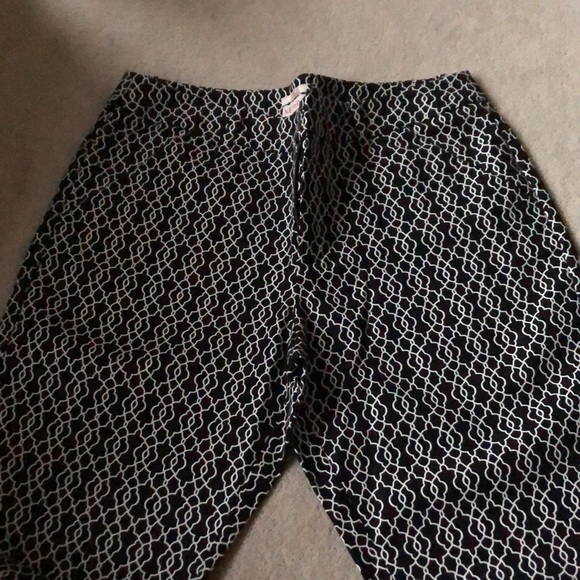 Patterned pants! - Picture 3 of 7
